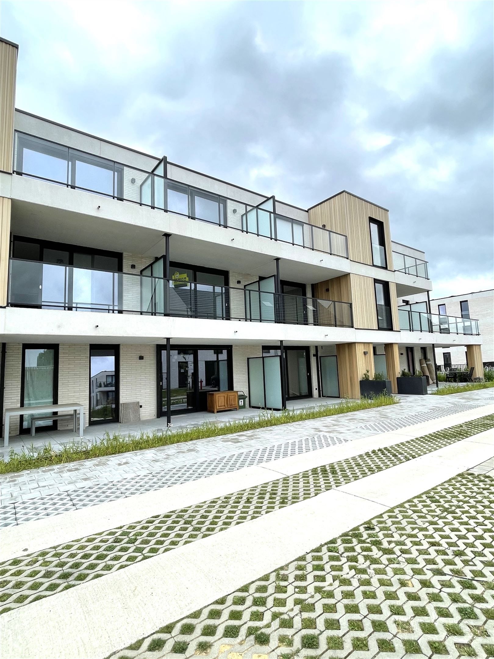 Zeer rustig gelegen instapklaar nieuwbouwappartement met garage foto 17