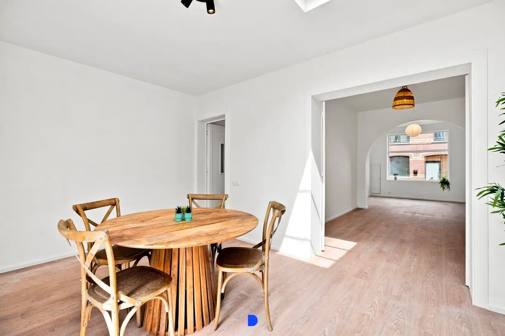 Instapklare burgerwoning in het centrum van Roeselare. foto 12