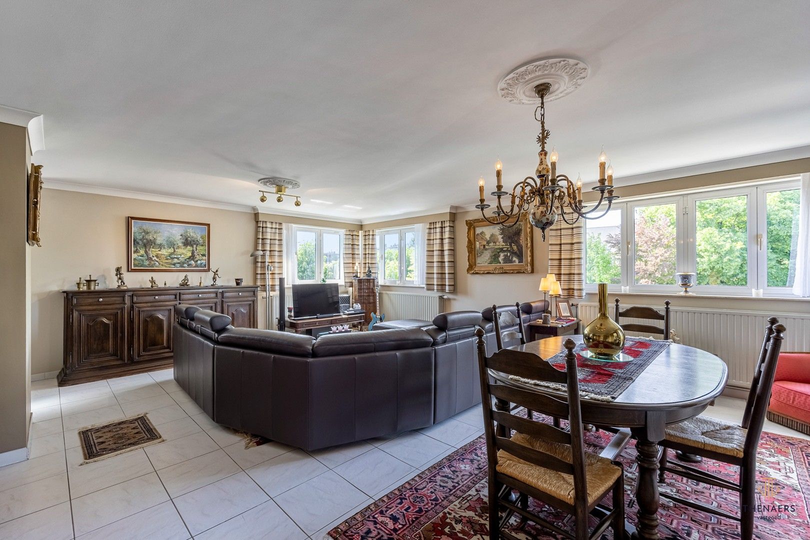 Ruimte, rust én de stad om de hoek – wonen in hartje Sint-Truiden! foto 5