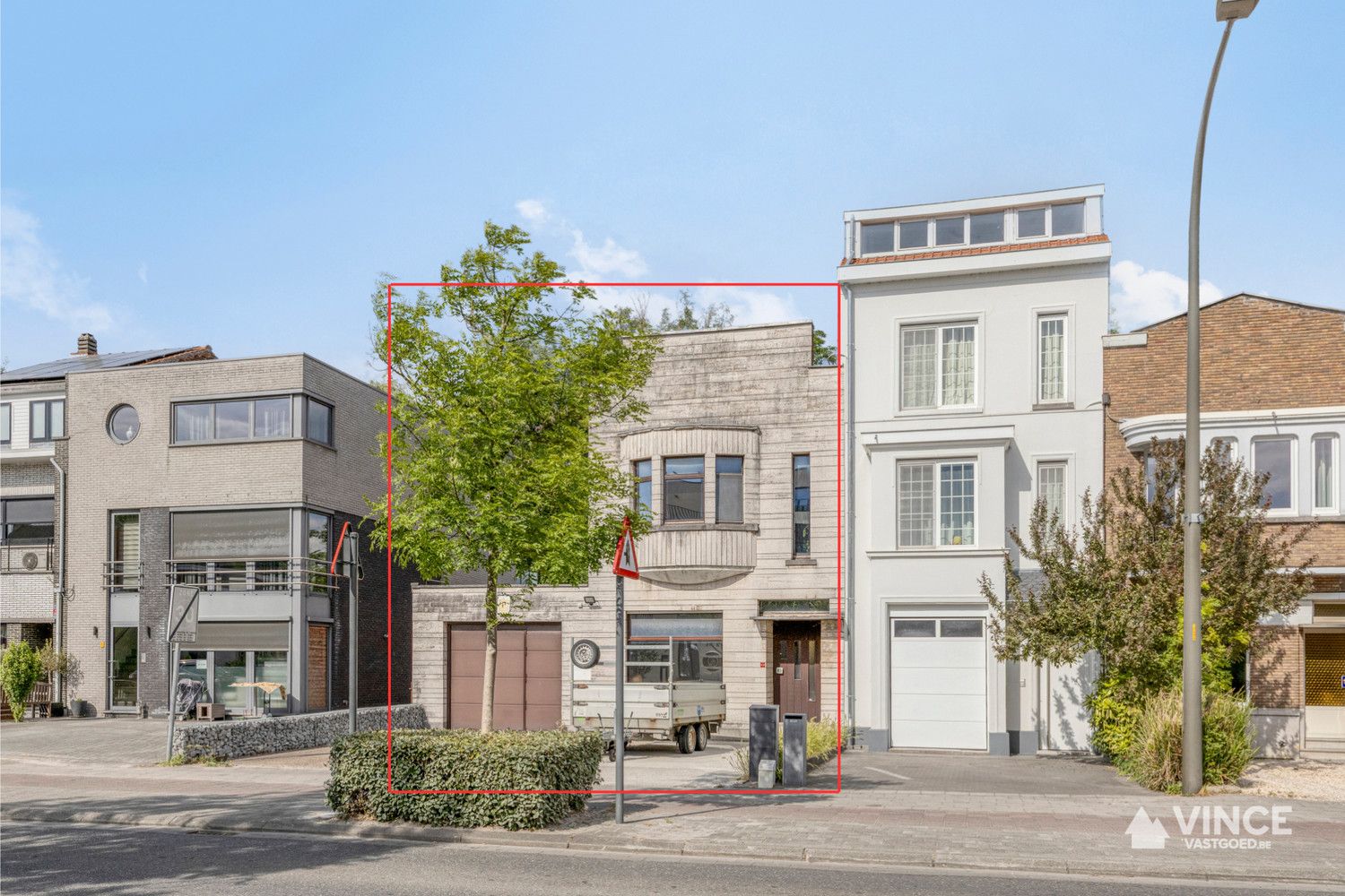 Ruim magazijn met woning foto 20
