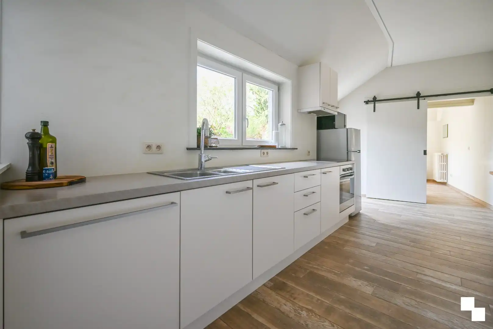 Charmante herenwoning met 4 à 5 slaapkamers te Izegem foto 11