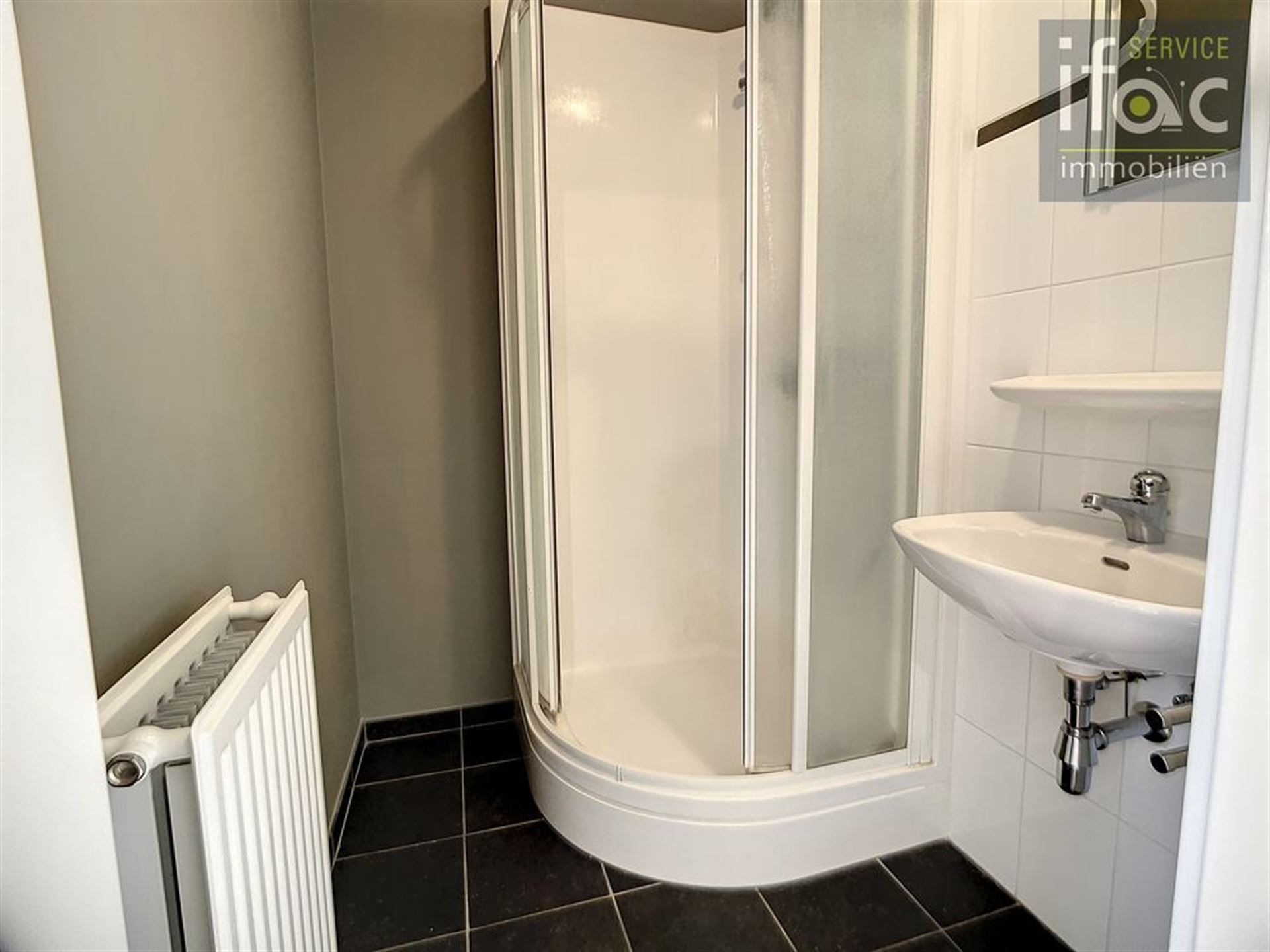 Mooie stapelwoning met tuin foto 4