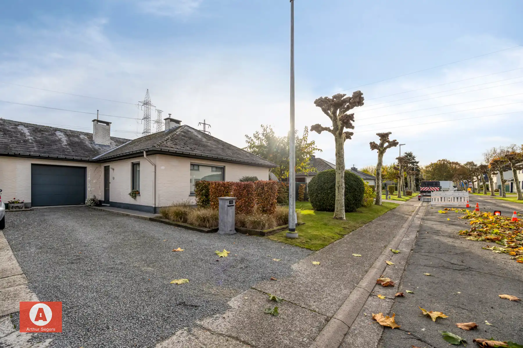 IN OPTIE - Rustig gelegen, instapklare en perfect onderhouden Bungalow. foto 2