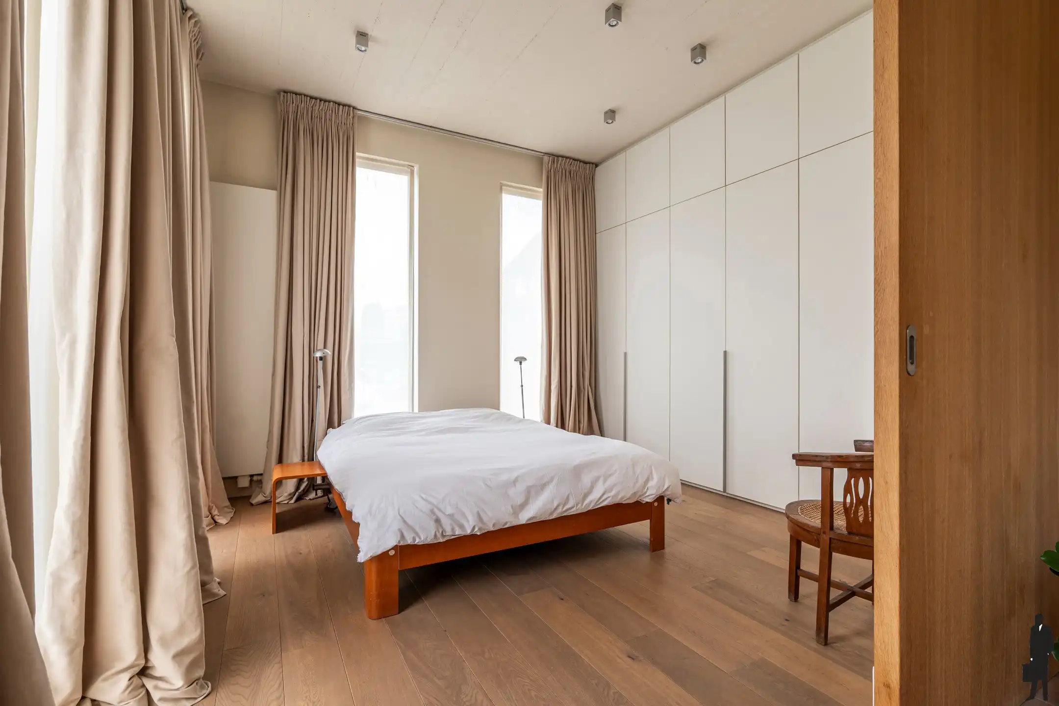 Unieke villa met zwembad, 4 slpk en zuidgerichte tuin foto 10