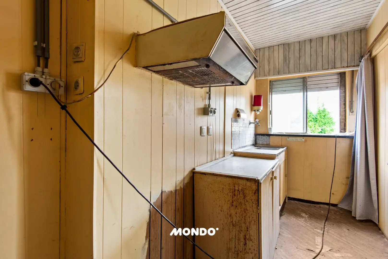 Te renoveren woning met tuin en garage op rustige ligging in Boom foto 9