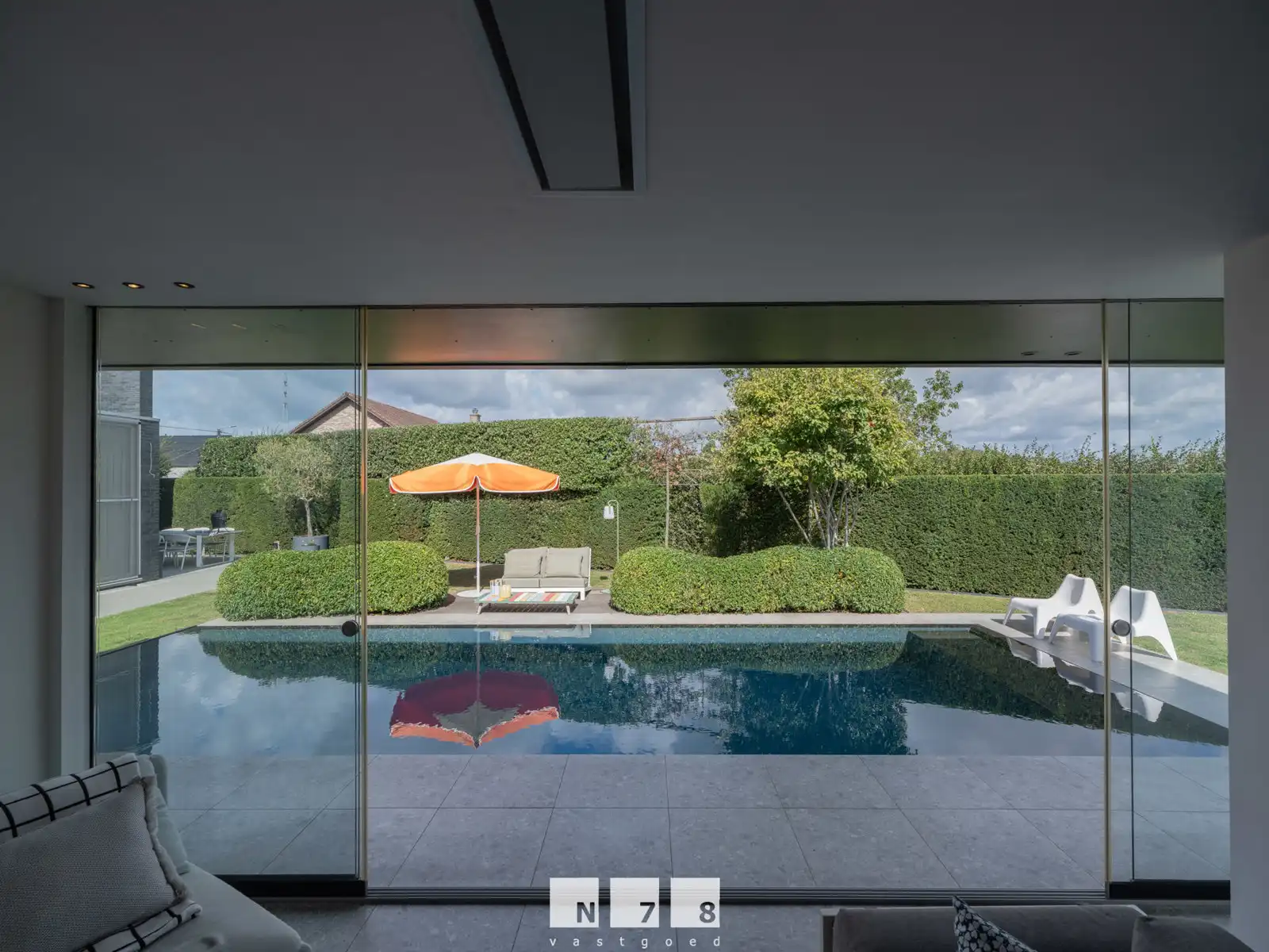 STIJLVOLLE VILLAWONING MET VERWARMD ZWEMBAD & POOLHOUSE OP 9A85CA IN ROTEM. foto 31