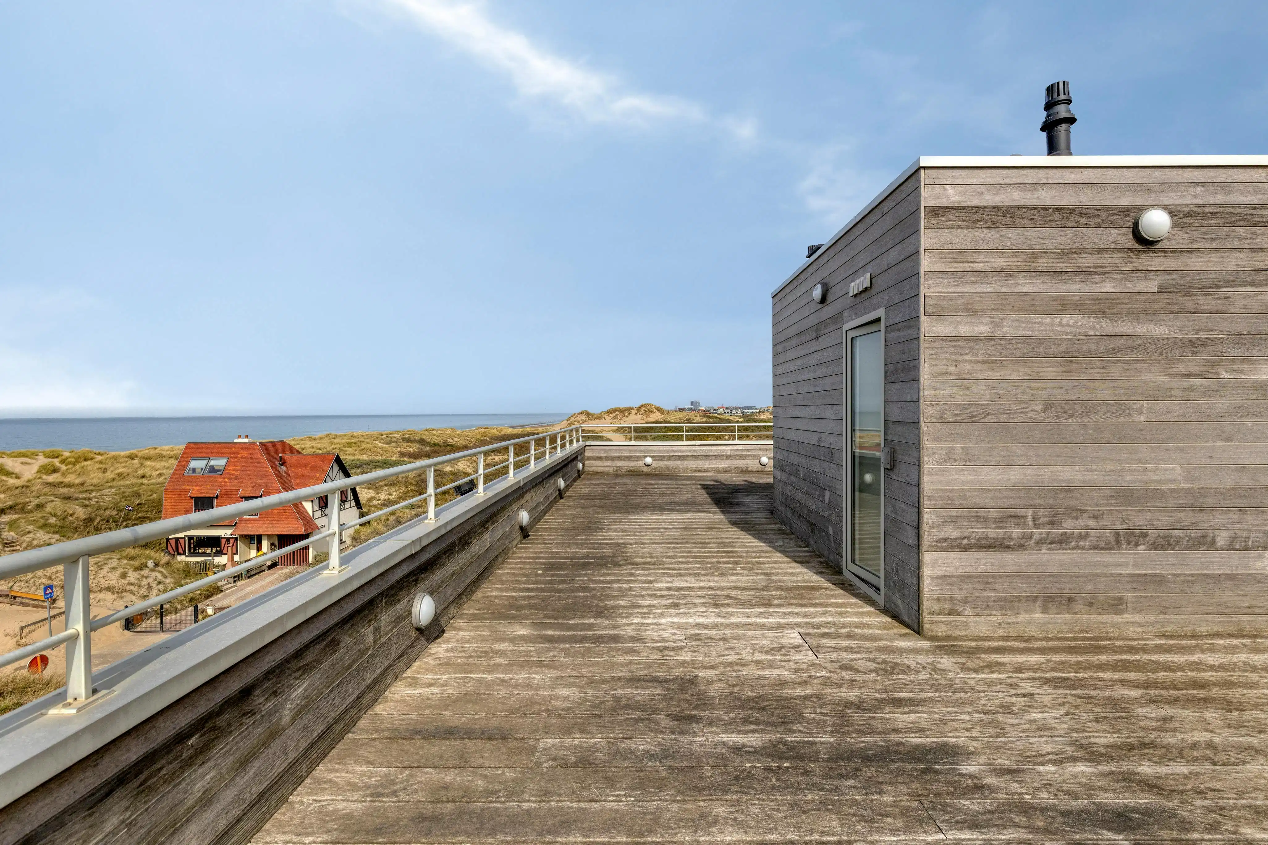 Uniek appartement met vier slaapkamers te koop in Koksijde! foto 4