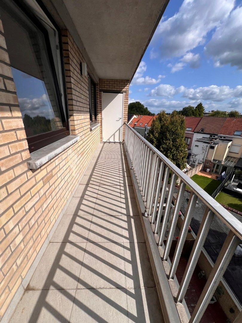 Appartement met 2 slaapkamers terras en garage foto 11