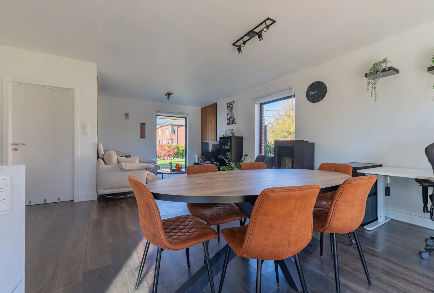 Charmante villa met 3 slpk, garage en zuidwest gelegen tuin foto 5