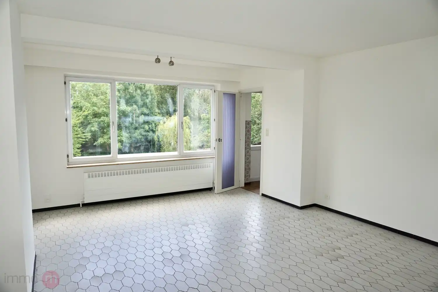 Rustig gelegen appartment met 2 slaapkamers foto 4