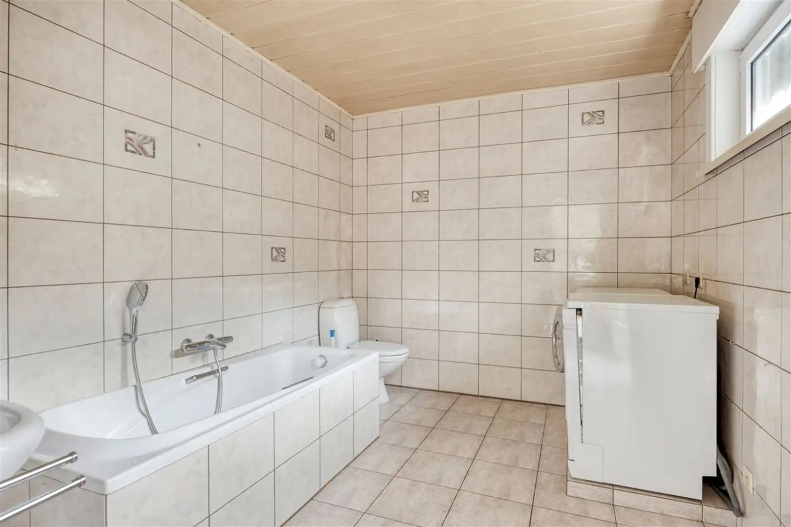 Ruime woning in deelgemeente Ename foto 10