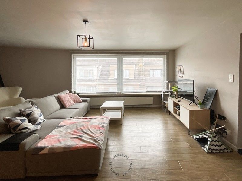 Ruim appartement van 130m² met twee slaapkamers, terras en autostaanplaats foto 5