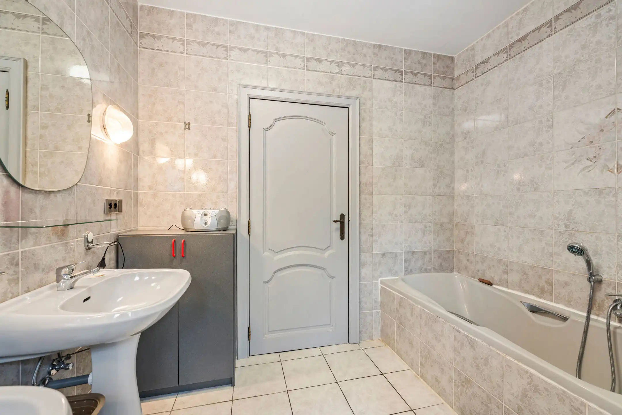 Statige villa 4 (5) slpk met grote tuin foto 21