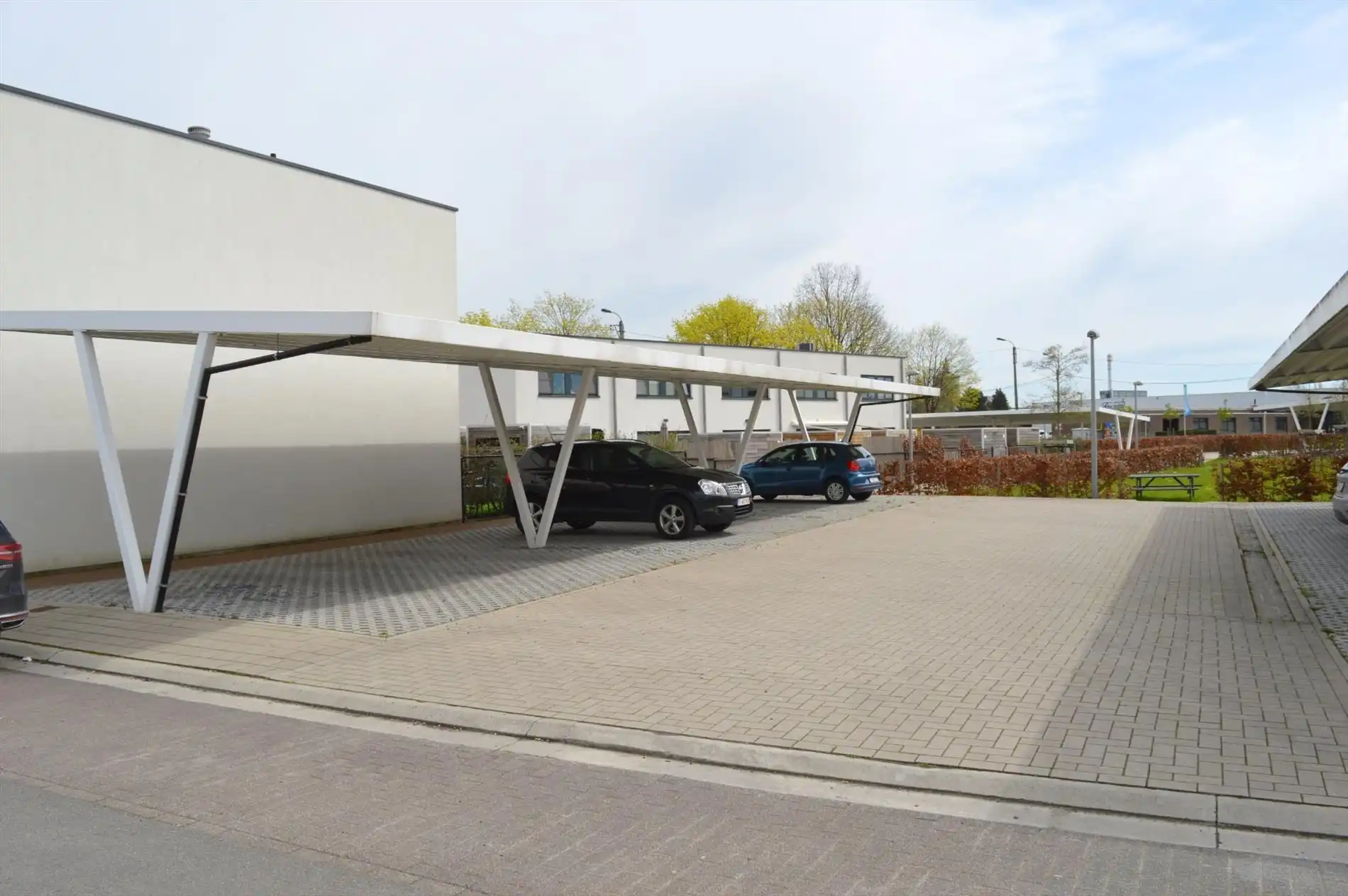 Instapklare gezinswoning (BJ 2013) met 3 slaapkamers, tuin én carport te koop in Heule foto 13