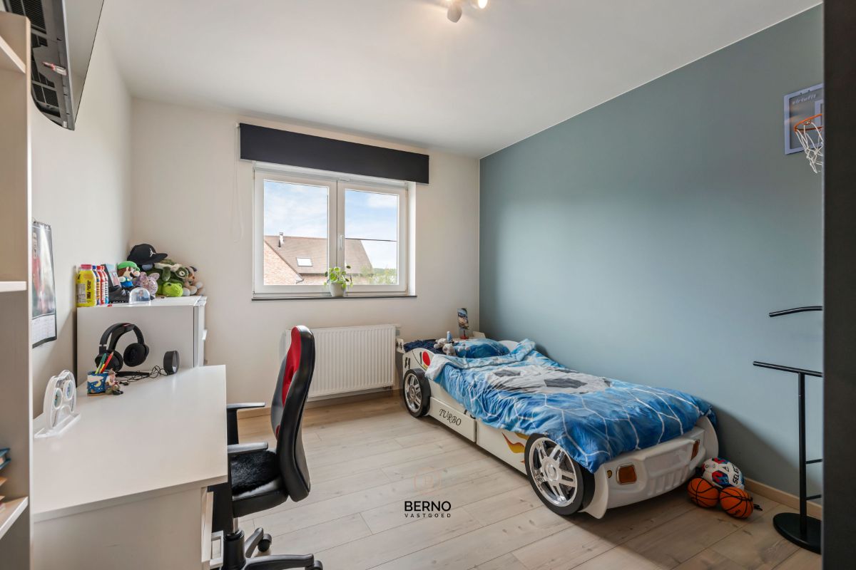 Prachtige, instapklare HOB met 4 slaapkamers. foto 14