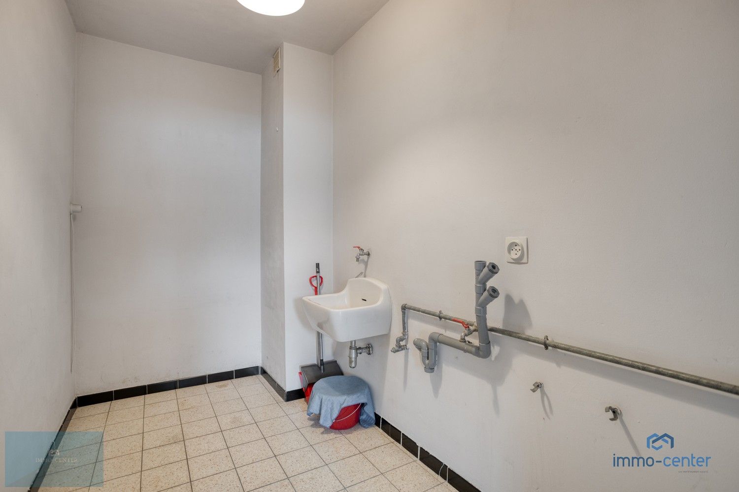 Te huur: gelijkvloers appartement met privé-tuin en garage – Sint-Aldegondisstraat 46, As foto 13