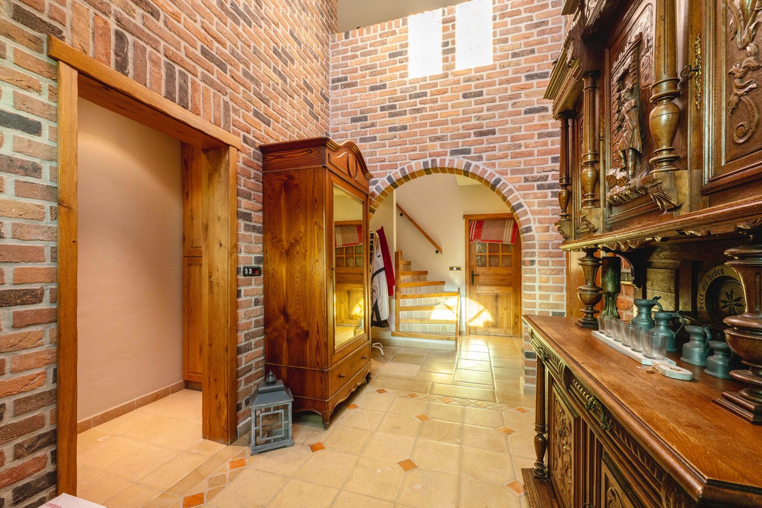 Alleenstaande woning met handelsruimte te Tielt. foto 4