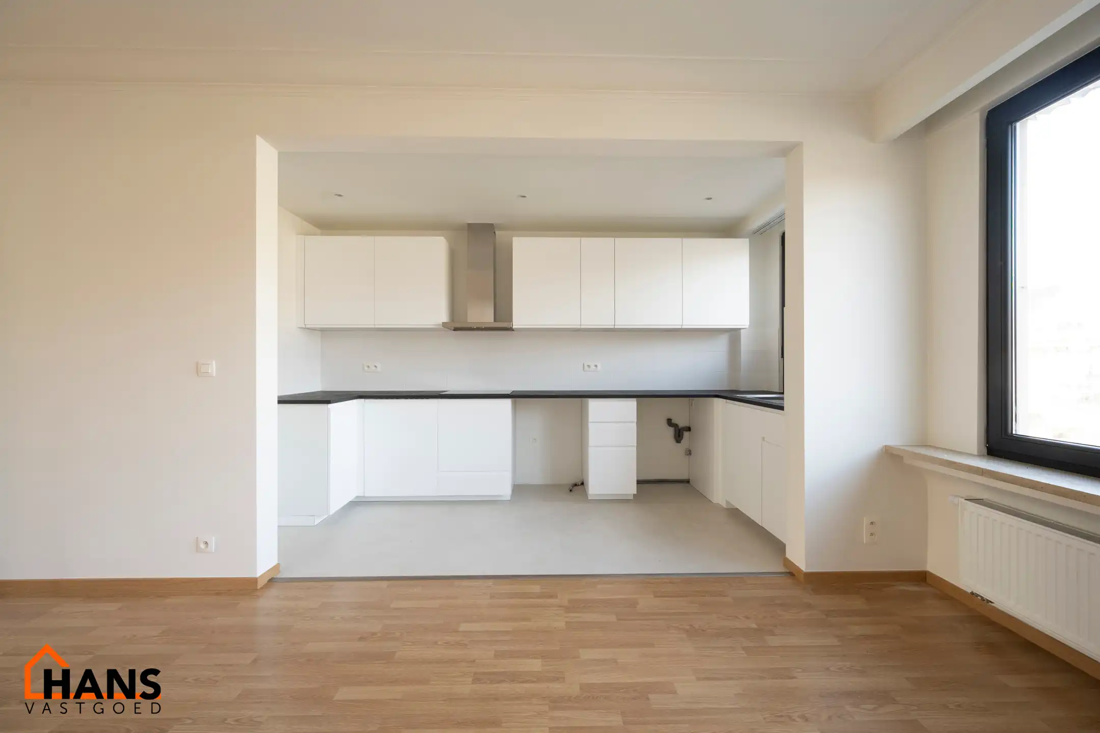 Gerenoveerd appartement met balkon. foto 4