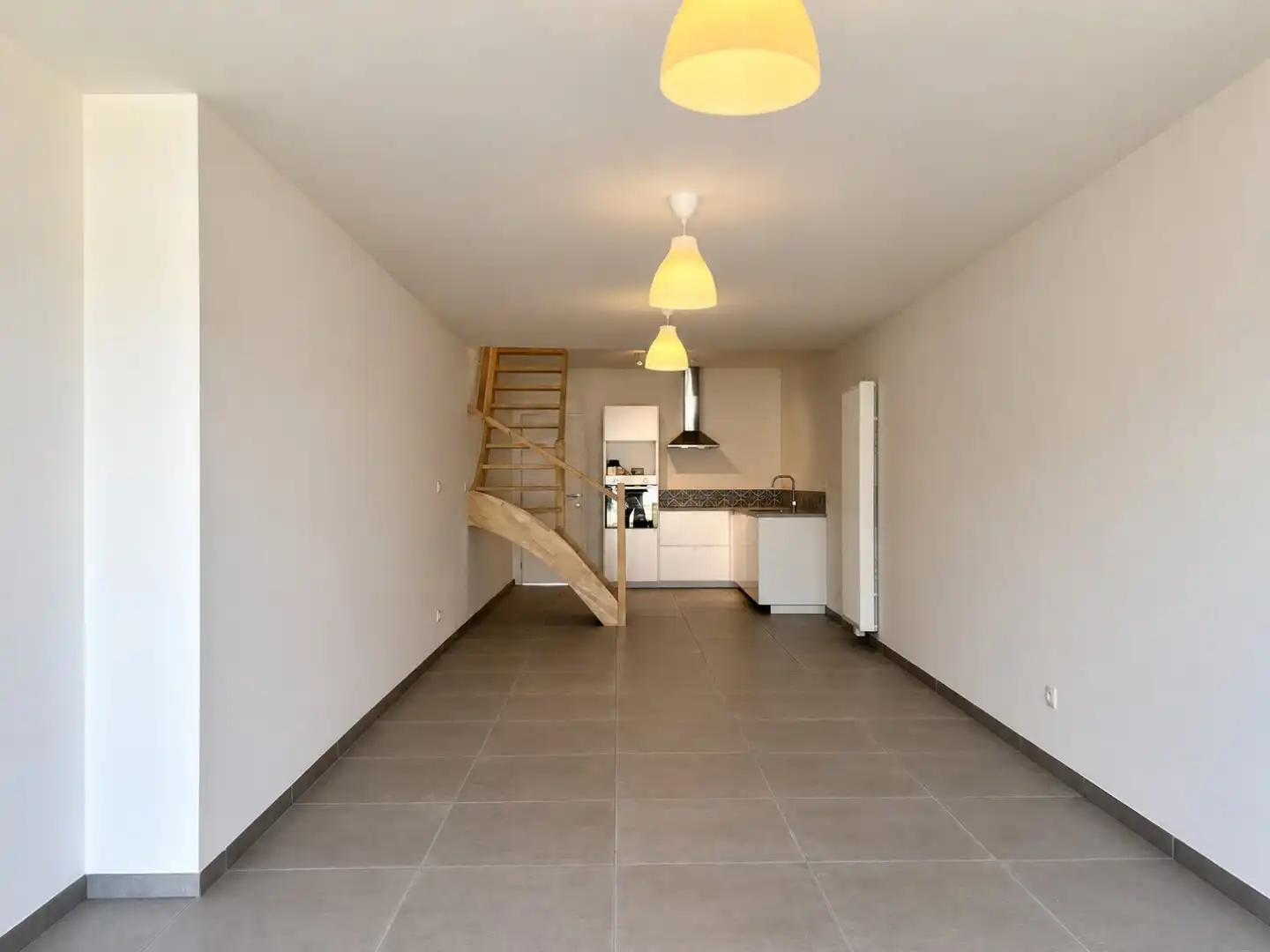 Gerenoveerde woning met 3 slaapkamers, tuin en garage foto 4