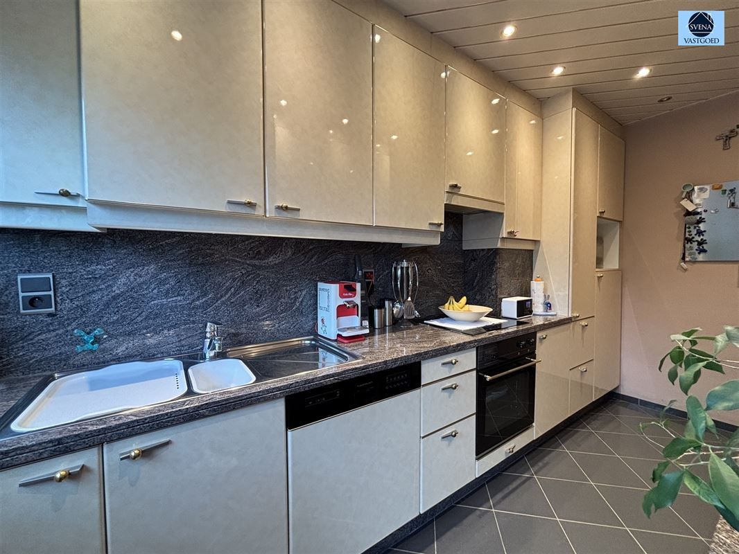 RUIME BEL-ETAGEWONING MET 3 SLAAPKAMERS EN TUIN foto 4