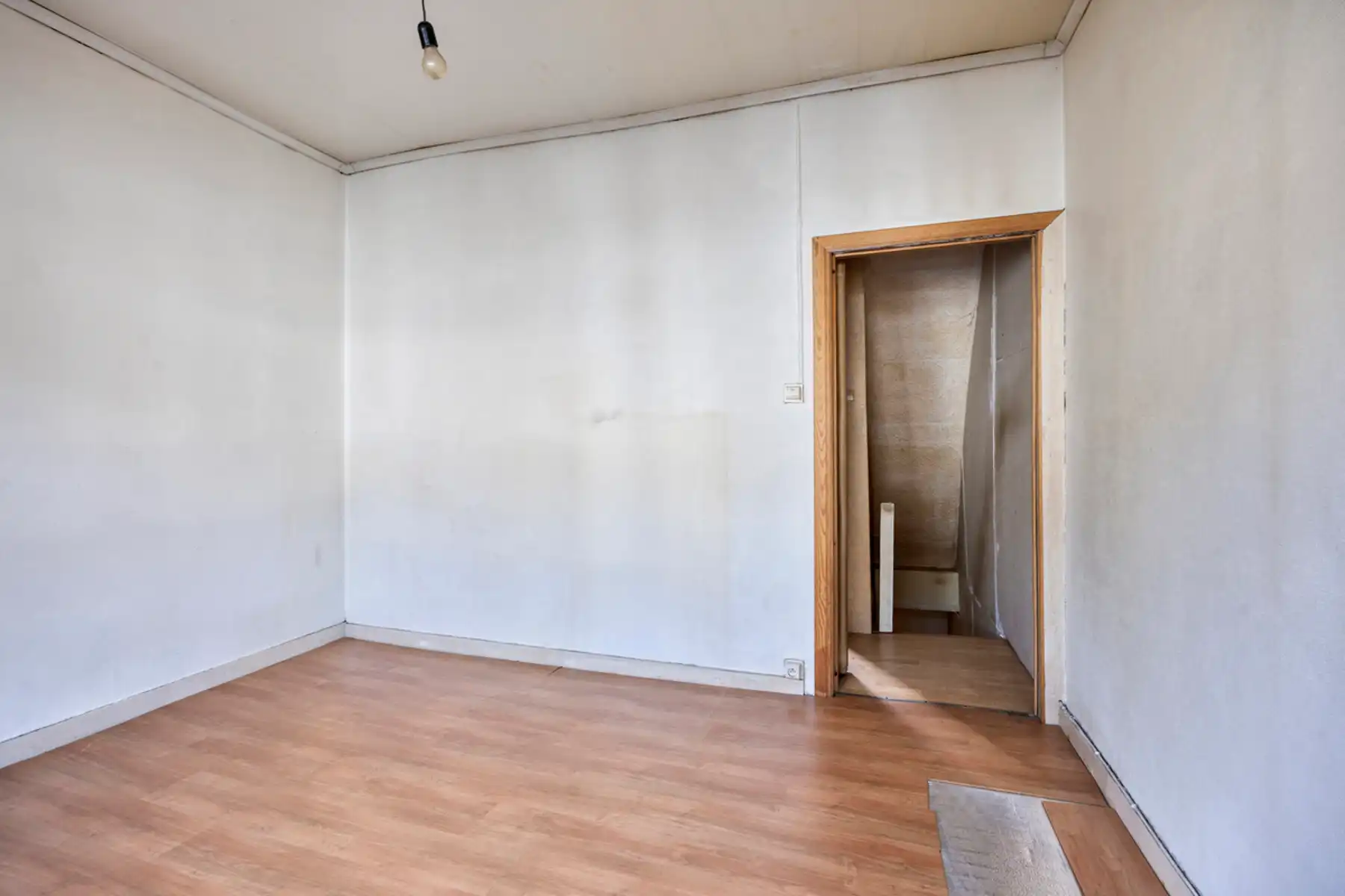 Te renoveren starterswoning  in Mechelen foto 15