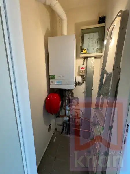 BEMEUBELD - Ruim 2-slaapkamer appartement met terras en garage. foto 7
