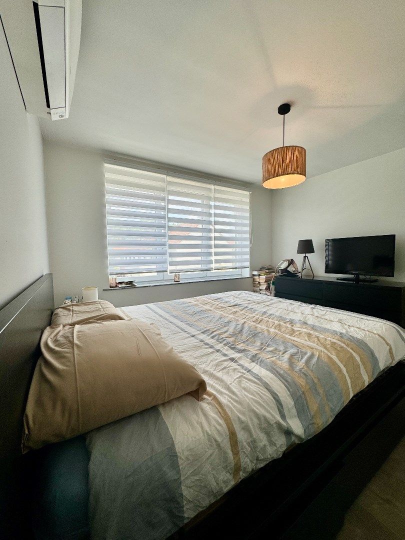 Te koop halfopen woning met garage foto 16