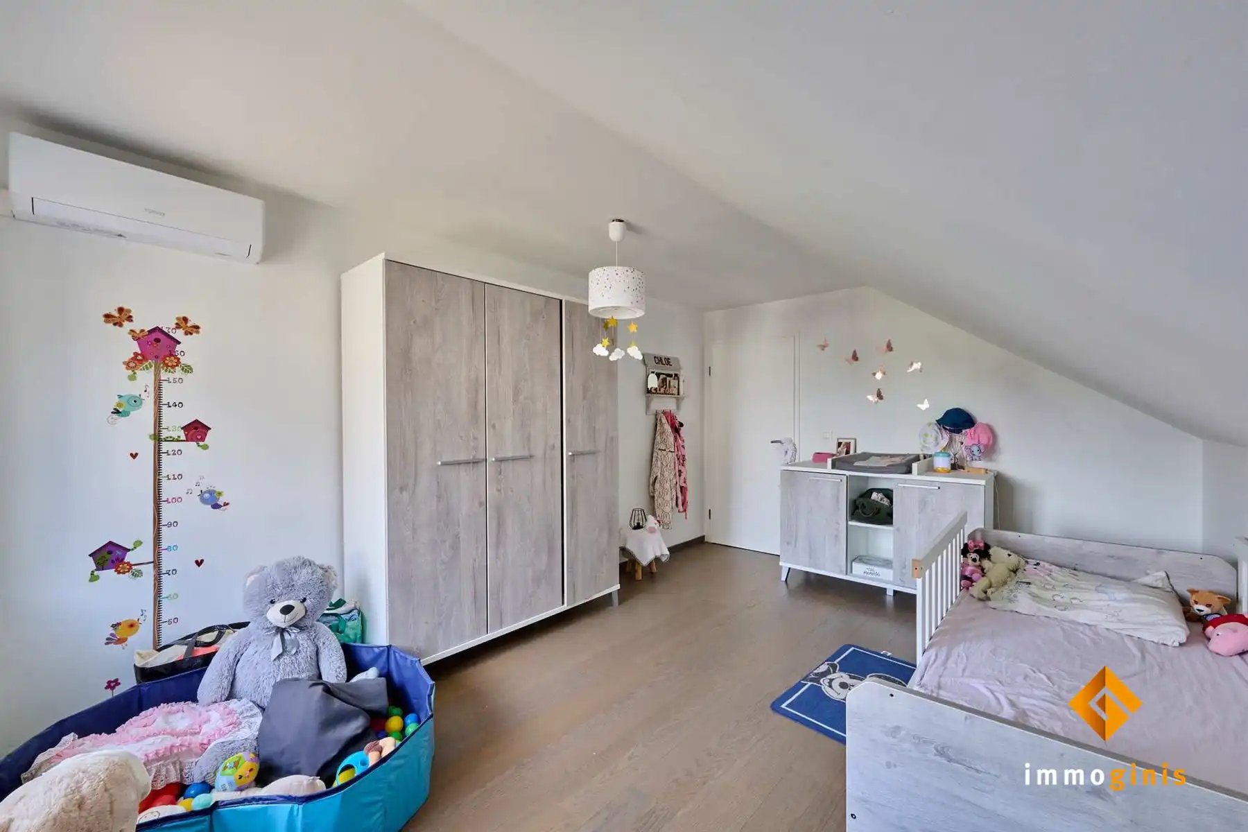 Gerenoveerde woning met 3 ruime slaapkamers, op een prachtige locatie vlakbij het centrum van Bocholt. foto 16