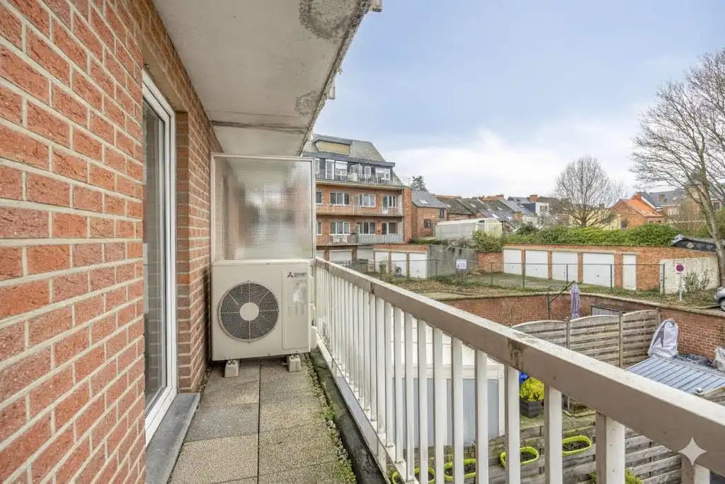 Gerenoveerd twee slaapkamer appartement in centrum Hasselt foto 12