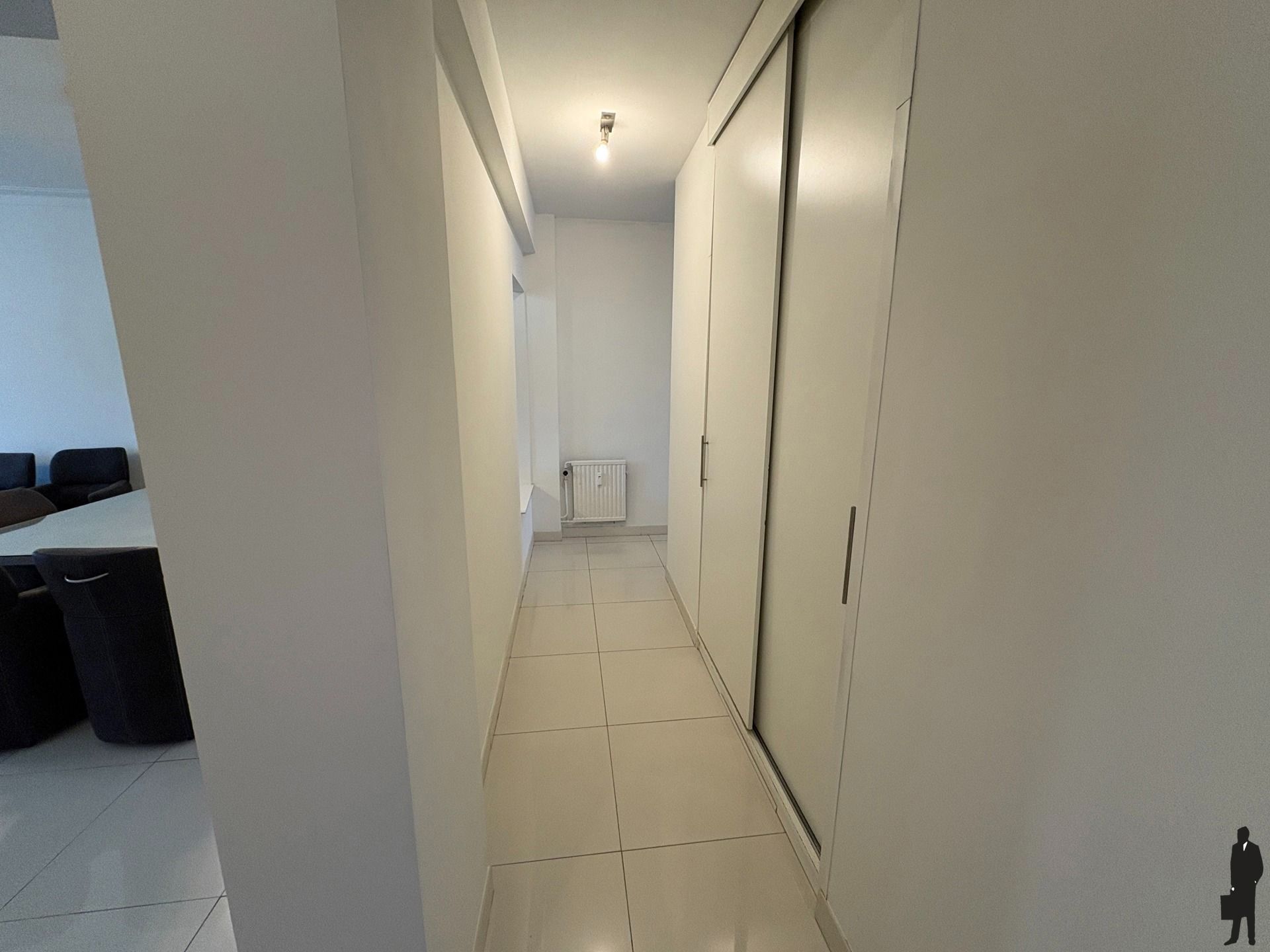 Gemeubeld instapklaar 3-slaapkamer appartement te huur foto 6