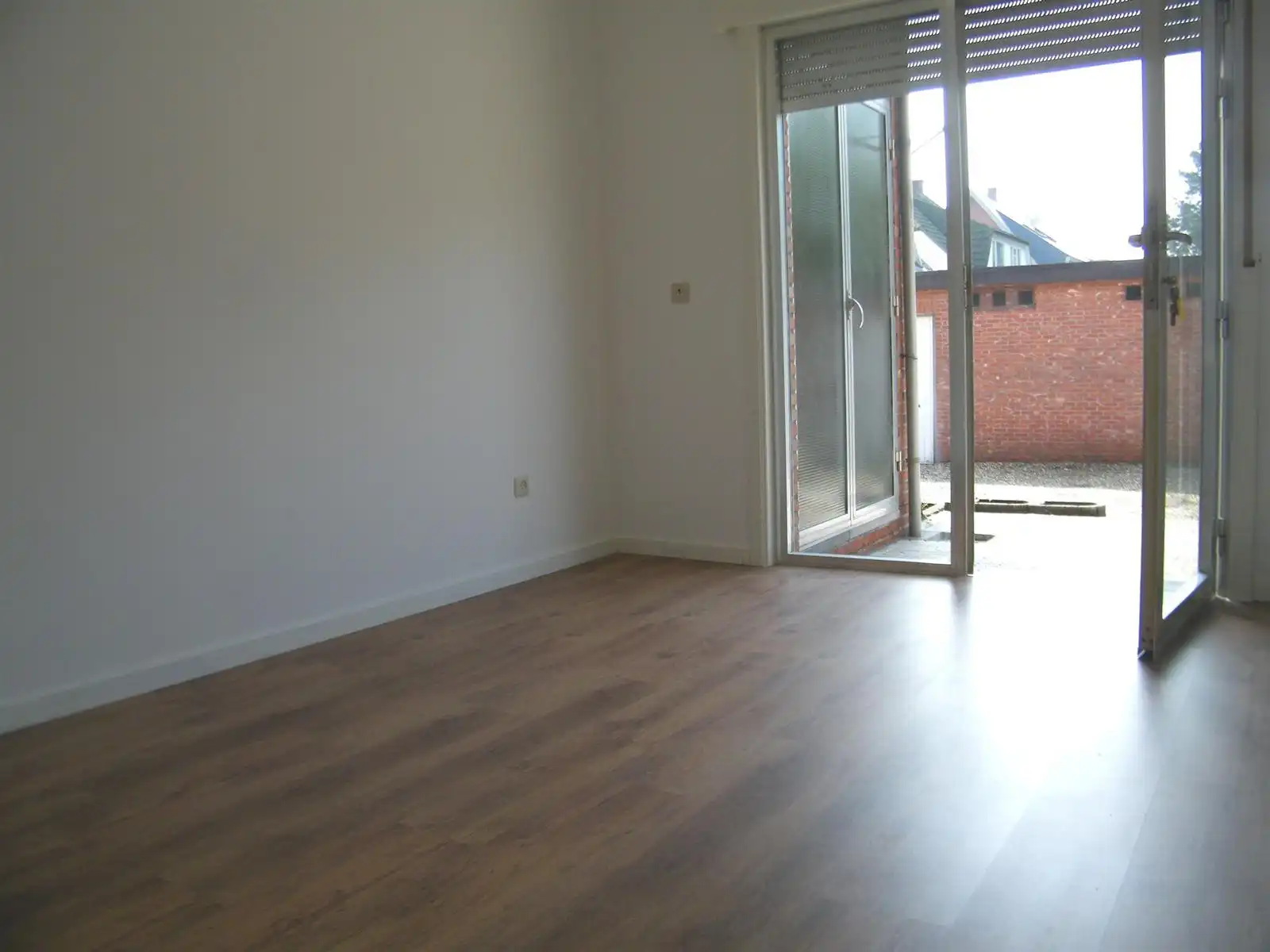 Gelijkvloers appartement met garage en terras. foto 8