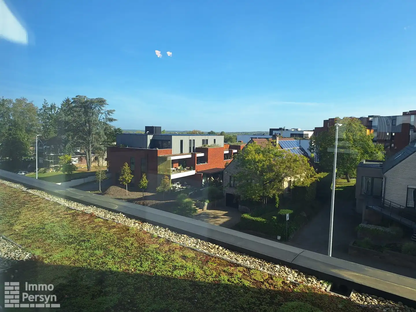 Energiezuinig 2-slpk app. met groot terras & autostaanplaats foto 30