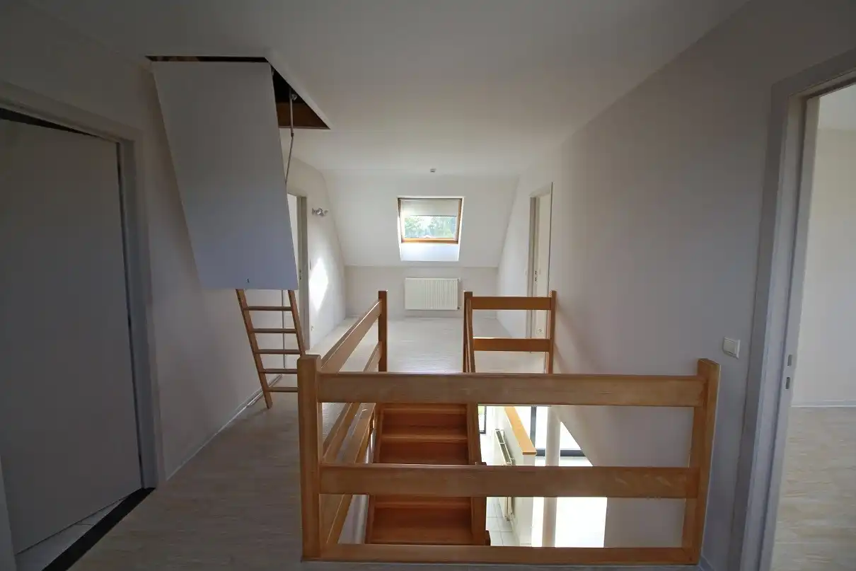 Zeer ruime villa met 3 slaapkamers te huur! foto 9