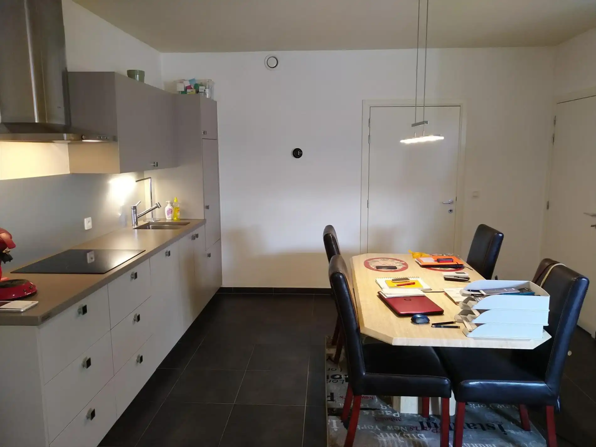 recent appartement met garage en kelderberging foto 3