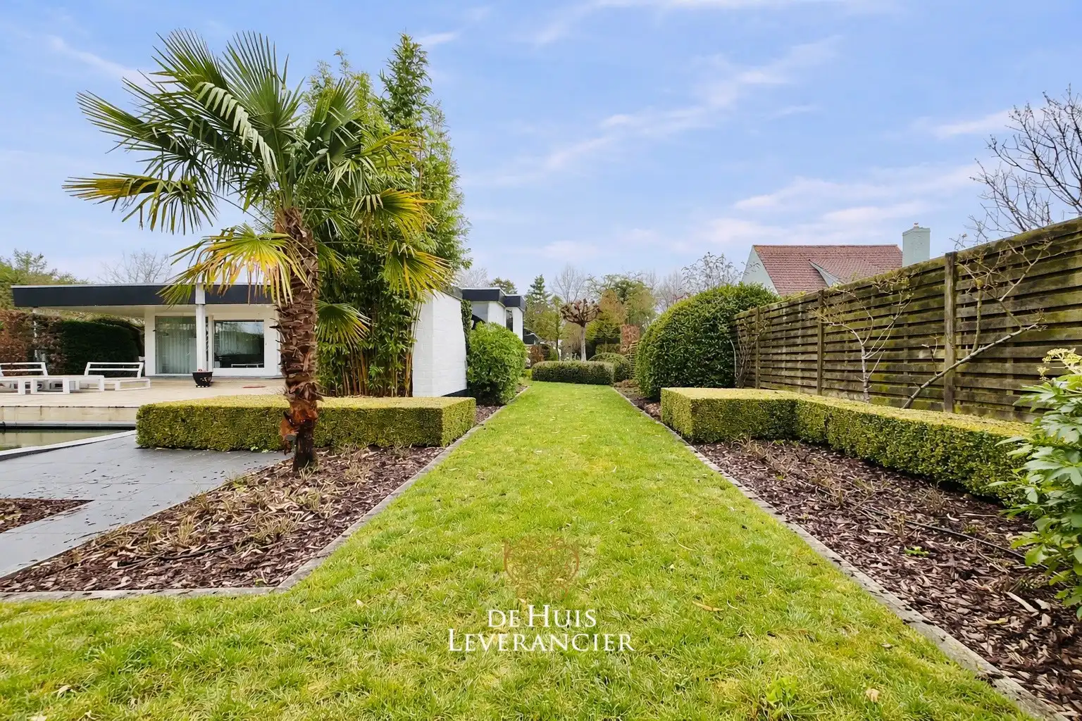Elegante laagbouwvilla waar discrete rust, moderne uitstraling en standing versmelten in het 'Zoute' van Sint-Idesbald te koop foto 47