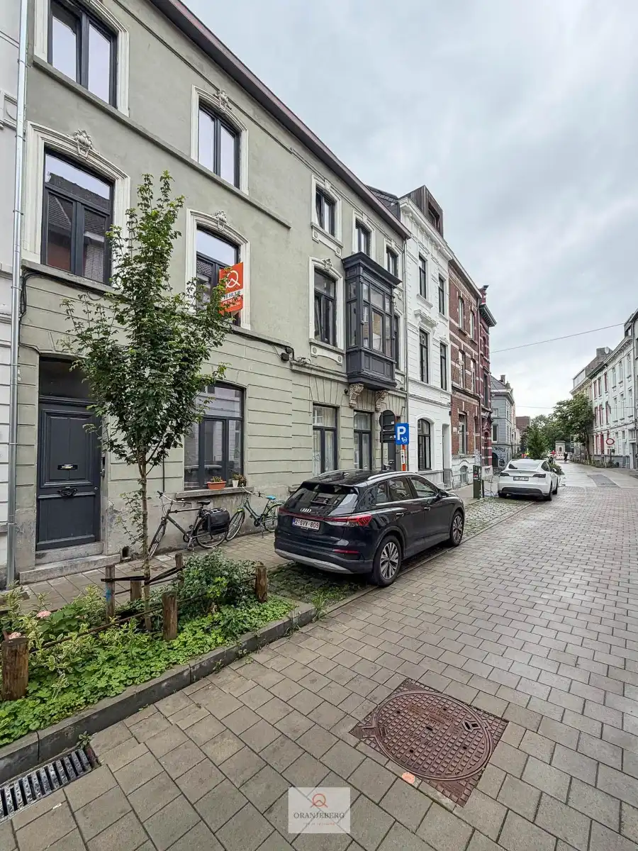 Charmant volledig gerenoveerd triplex appartement in de Gentse binnenstad foto 23