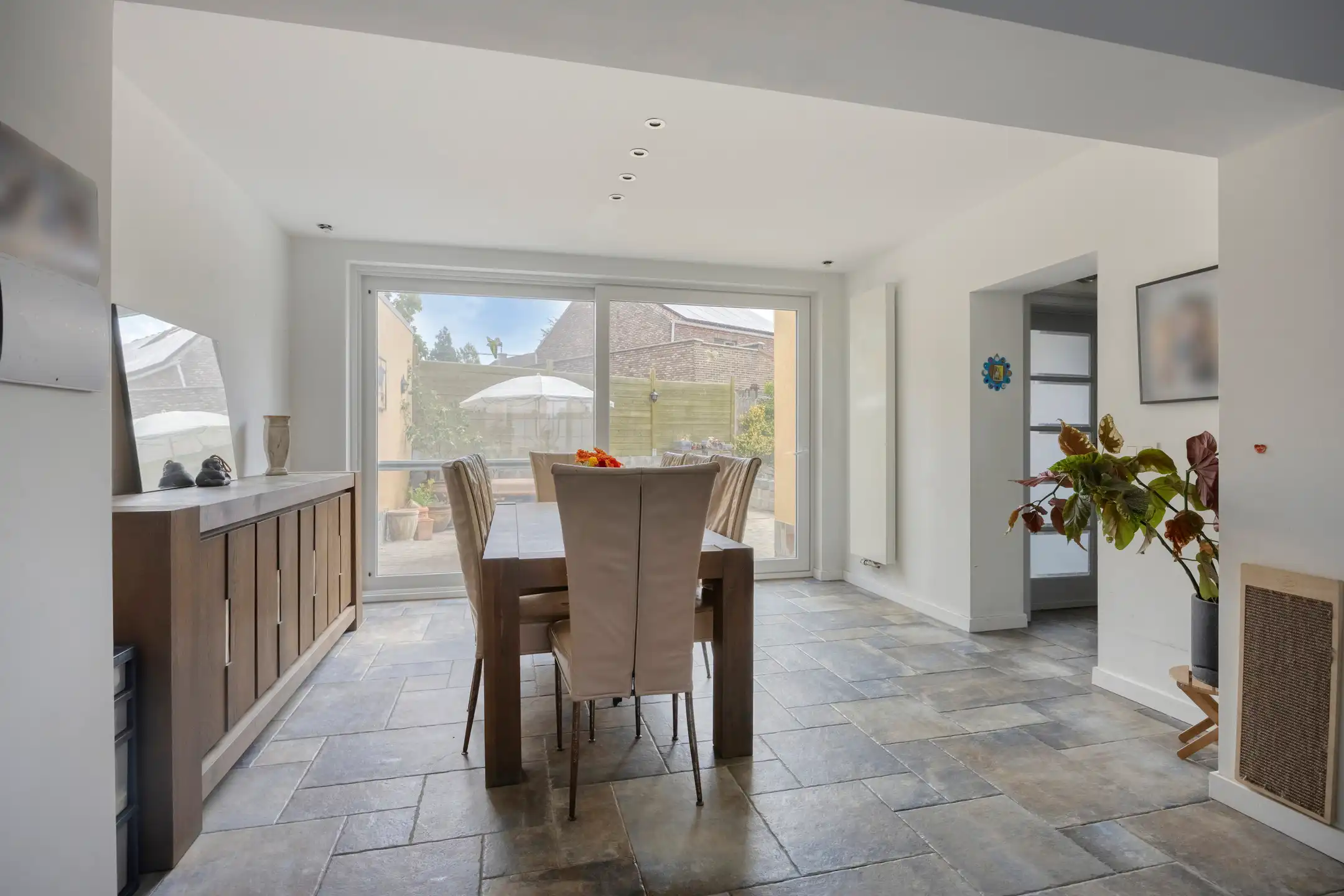 Instapklare woning met 4 slaapkamers, tuin & garage te Bost foto 5
