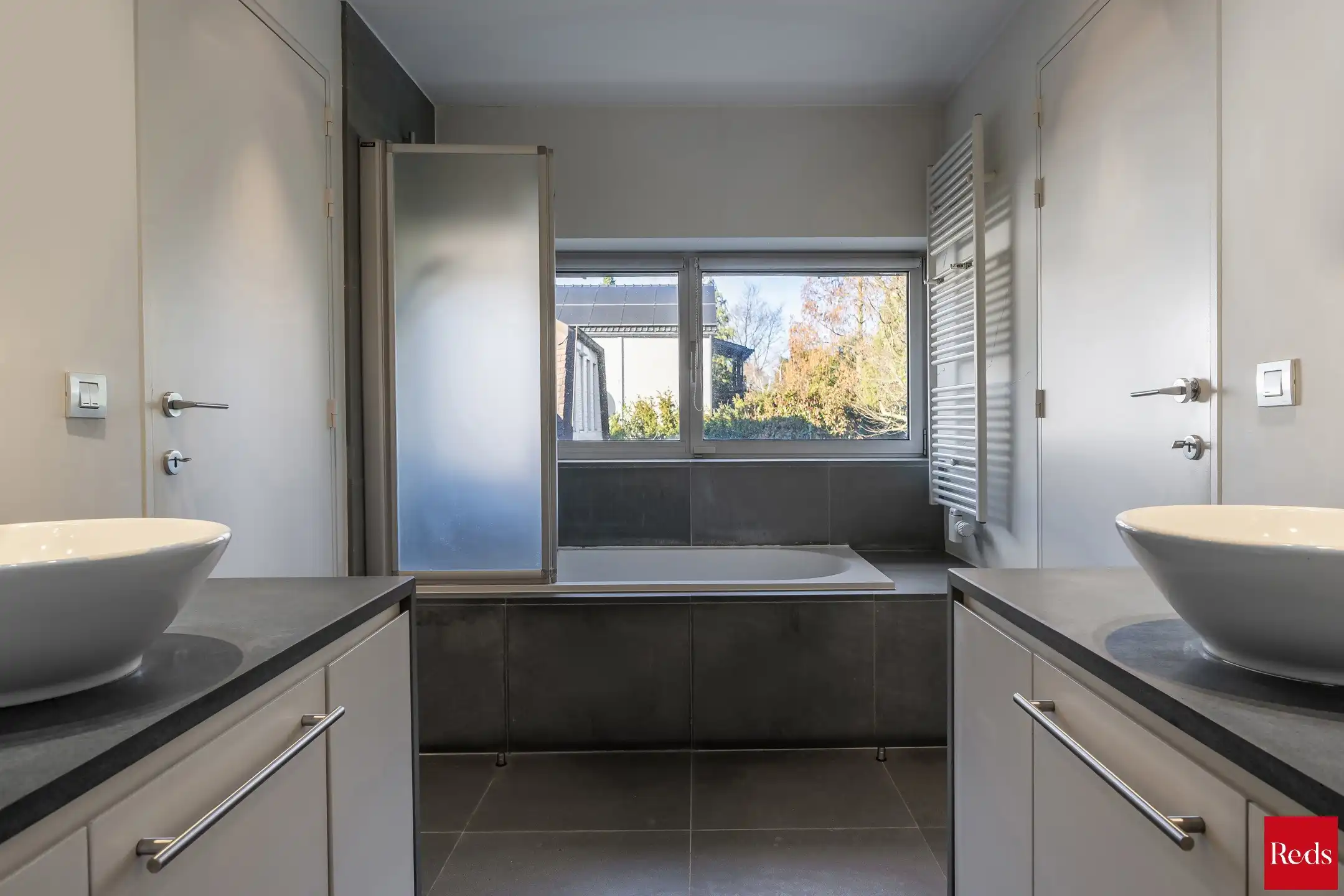 Riante en moderne villa in de gegeerde Elsdonckwijk  foto 22