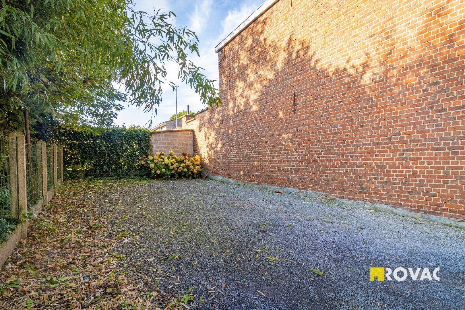 Ruime woning met 4 slaapkamers én veel potentieel nabij centrum foto 26