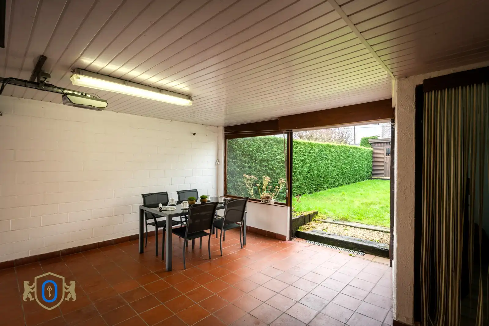 Halfopen 3-slpkr woning met tuin & garage foto 18