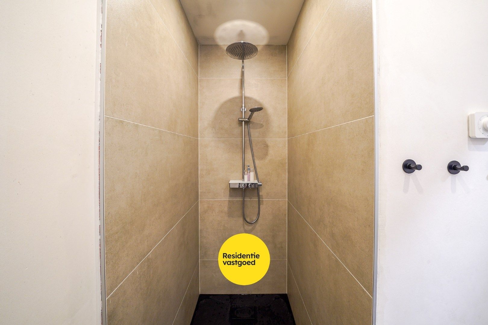 Recent en energiezuinig appartement met autostaanplaats in Bredene foto 8