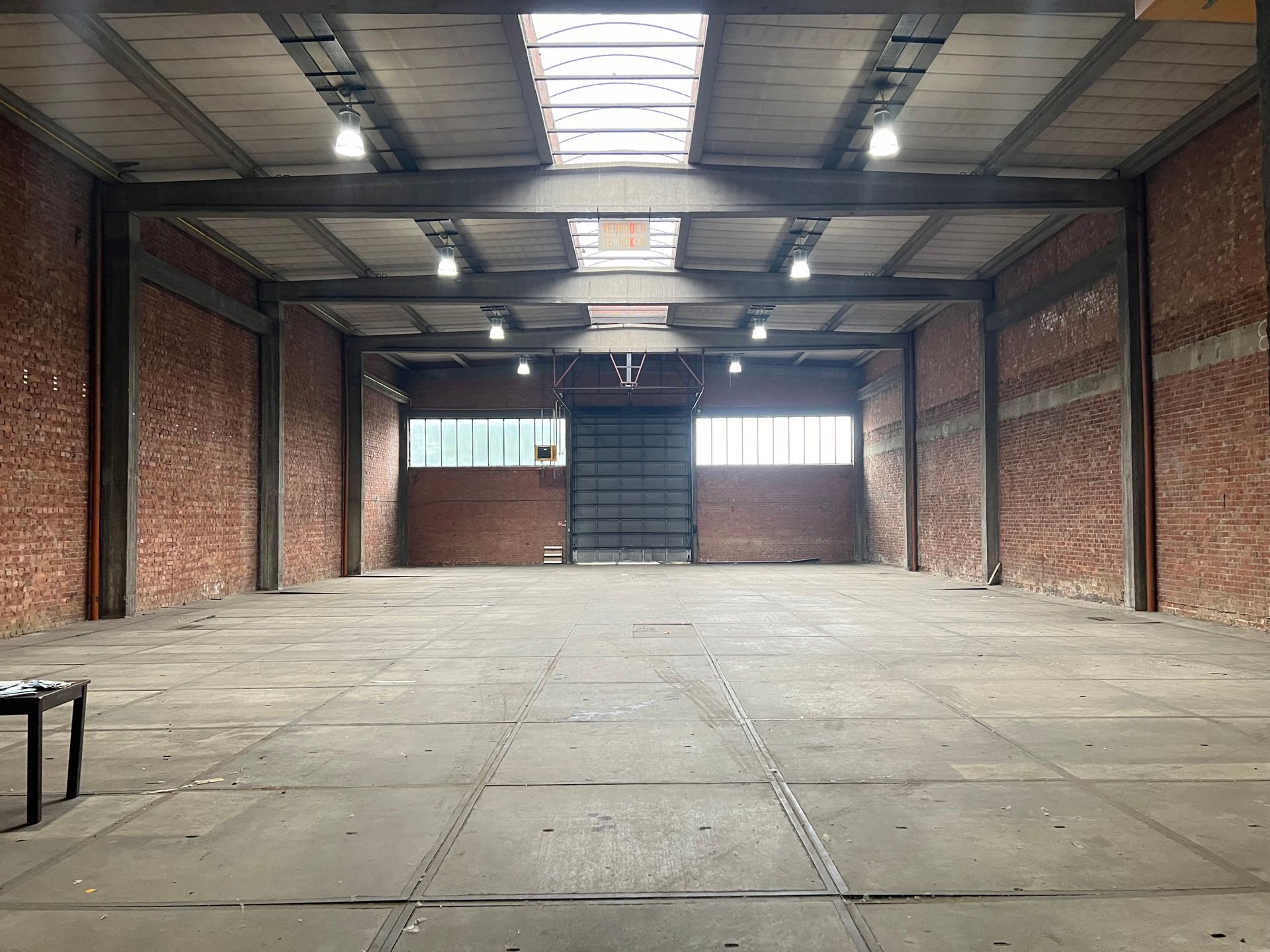 Magazijn te huur foto 2