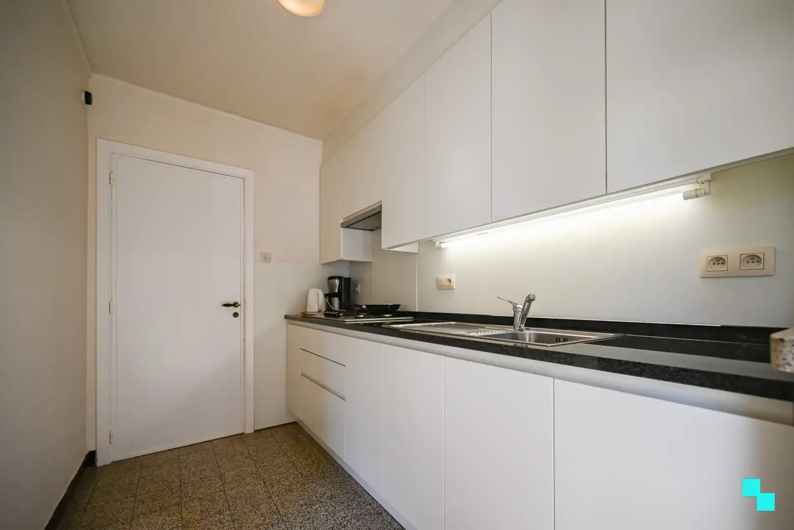 Op te frissen ééngezinswoning nabij het centrum van Ingelmunster foto 6