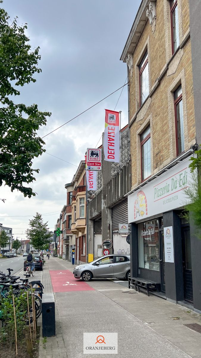 Gerenoveerd gelijkvloerse commerciële ruimte vlakbij UZ foto 22