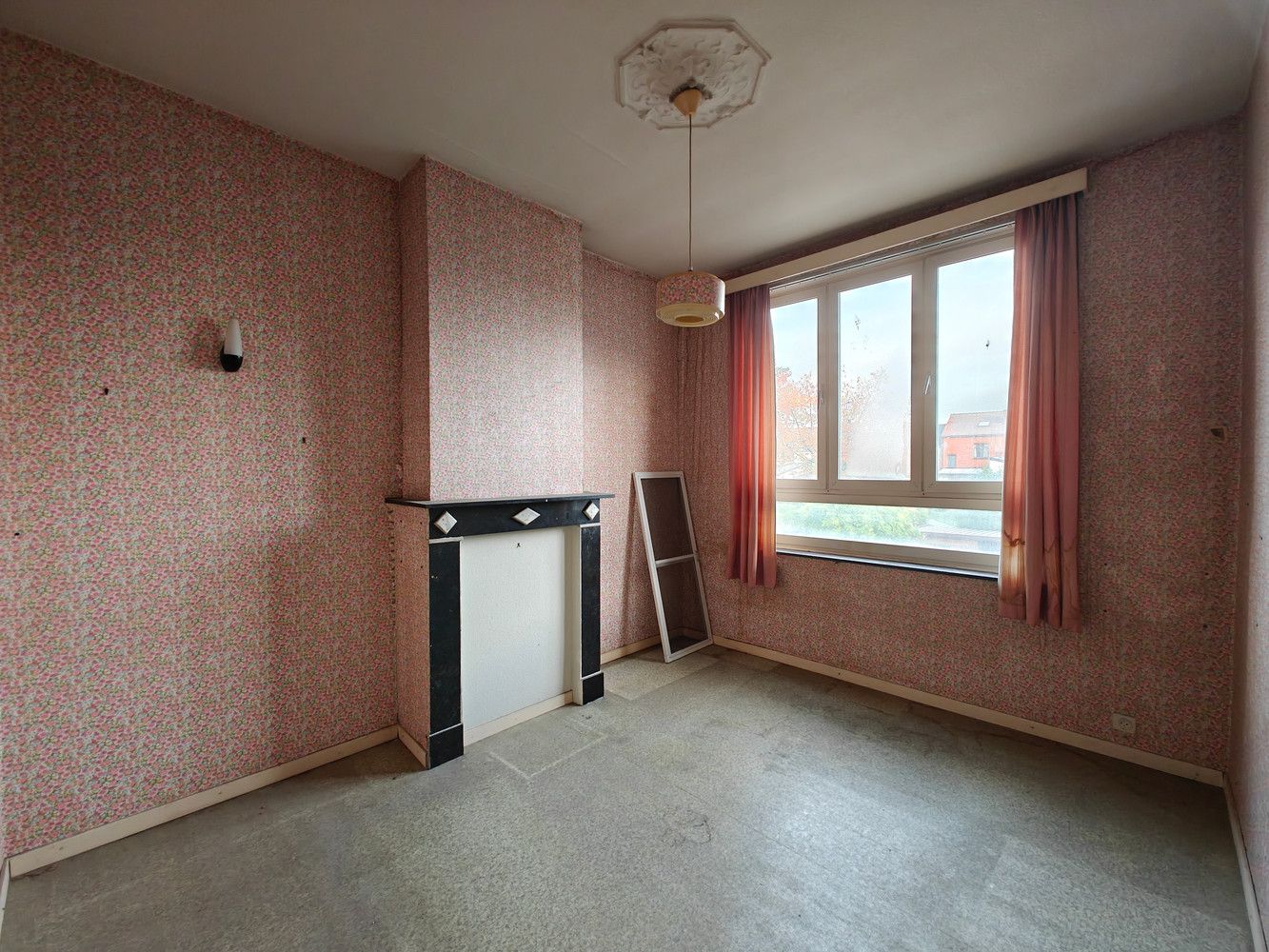 Te renoveren rijwoning met 3 slaapkamers en leuke tuin foto 12