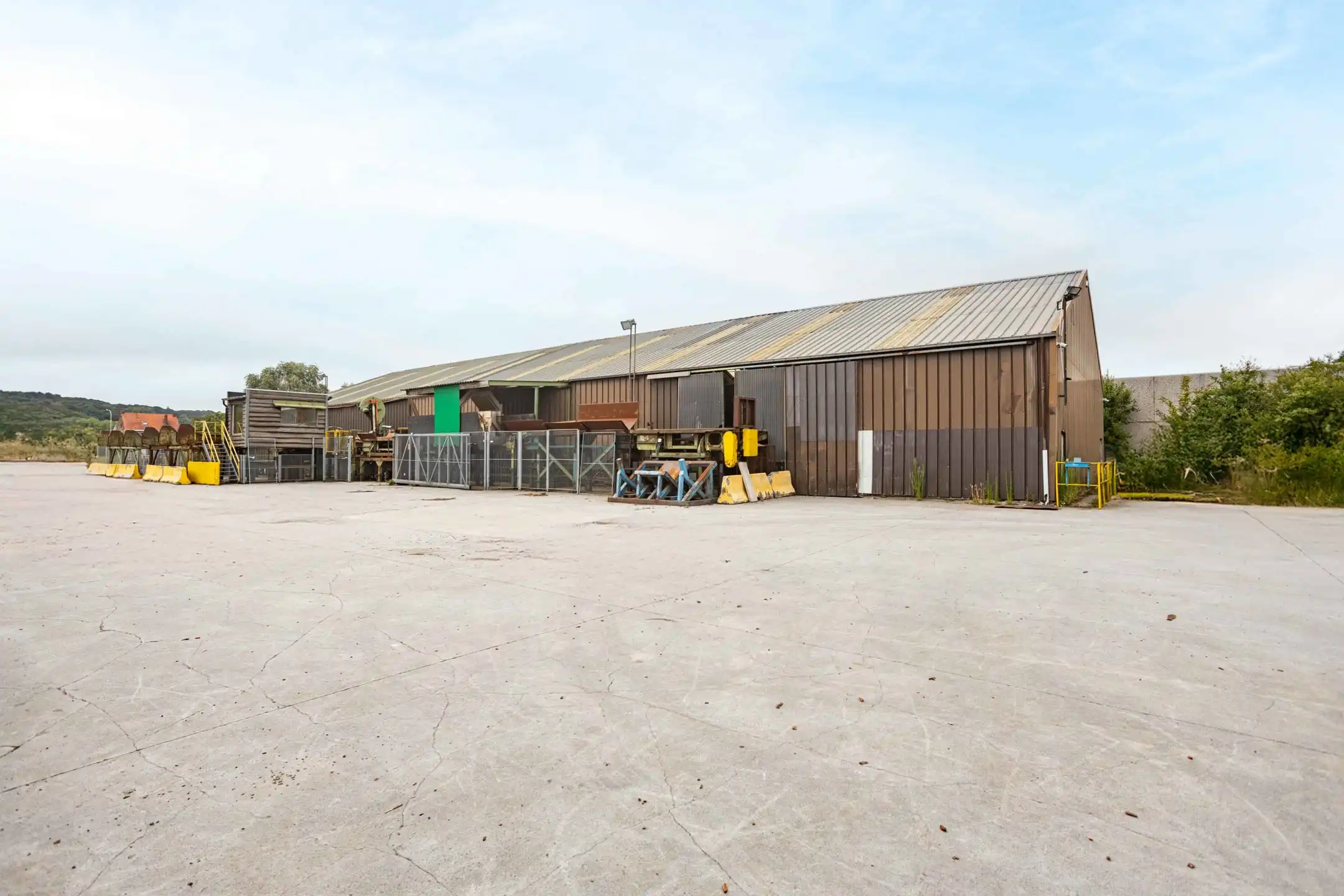 Industriegebouw met ruime industriegrond te koop in Ronse foto 15