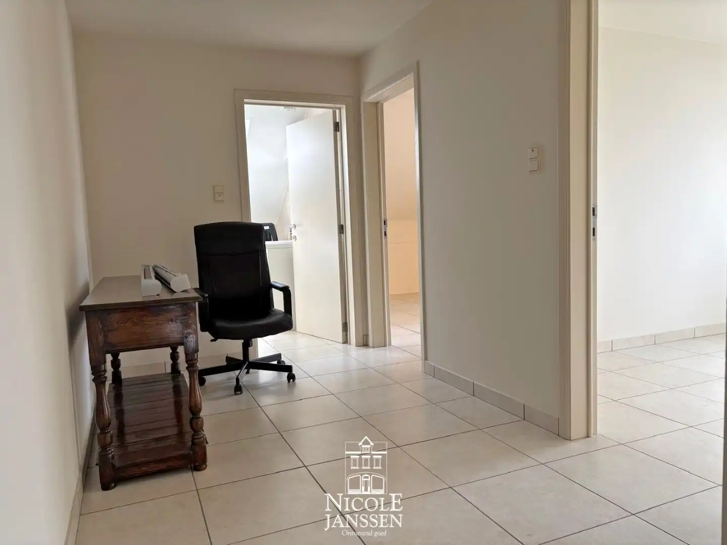 Halfvrijstaande woning  foto 9