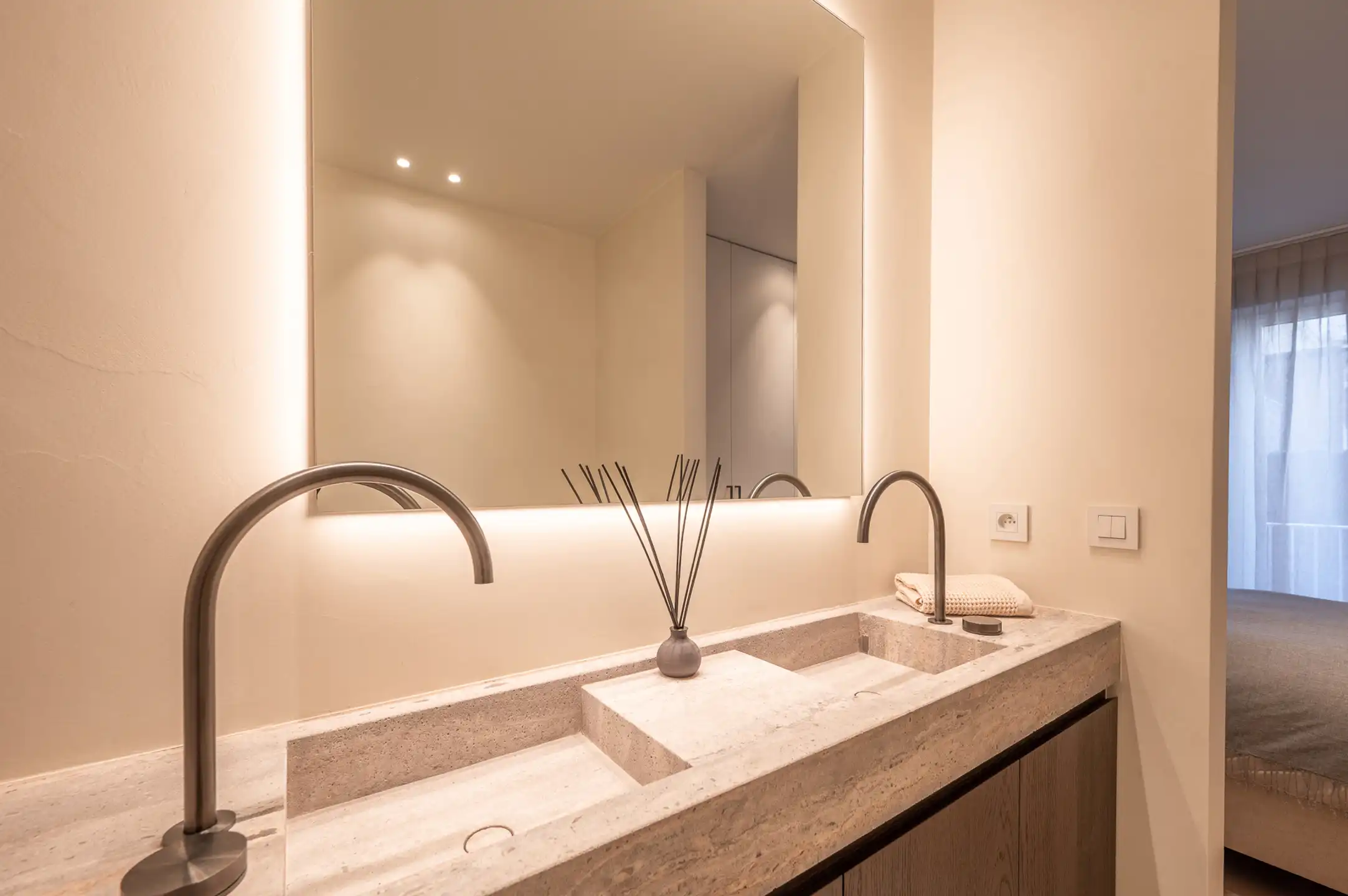 Luxueus ingericht appart, gelegen tegenover de H.Hartkerk.. foto 17