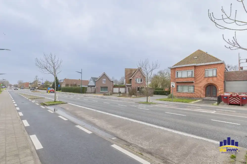 Instapklare, volledig gerenoveerde woning met 4 slaapkamers & ruime tuin in Evergem foto 22