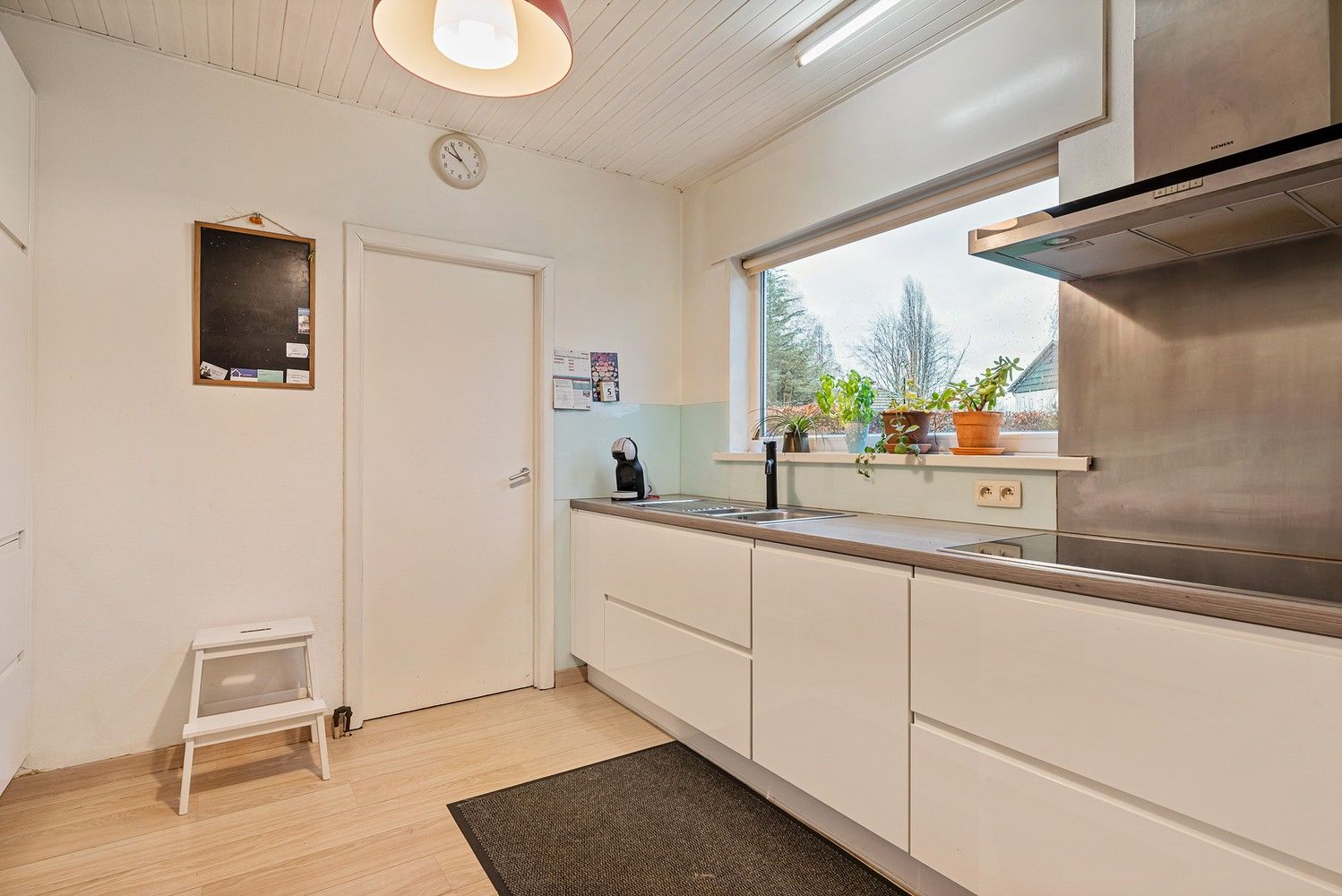 Ruime open bebouwing op 784 m². foto 19